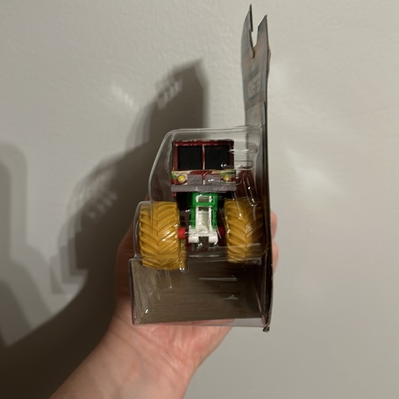 Monster Jam Pizza Slicer - Picture 2 of 4